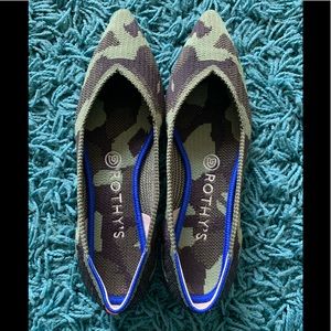 Rothy’s Olive Camo Points - size 8